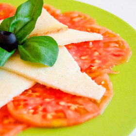 Carpaccio de tomate y queso manchego curado D.O.P. Las Terceras
