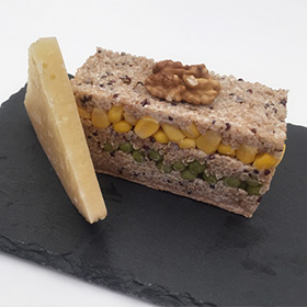 Pastel de quinoa y legumbres con Queso Manchego Artesano viejo Las Terceras
