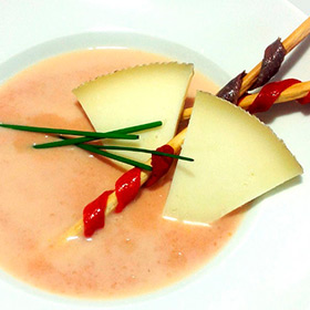 Sopa fría de queso manchego