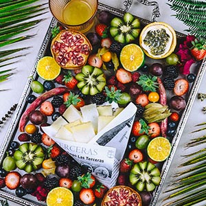 queso y fruta