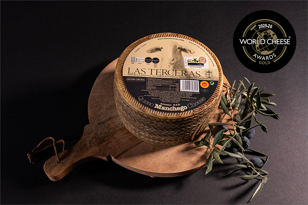 Medalla de oro al queso manchego curado artesano DOP en el World Cheese Awards 2025