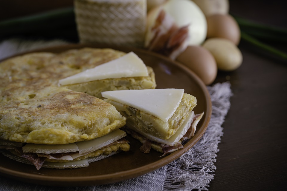 Queso manchego, cerveza y frutos secos