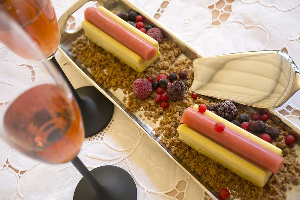 Tarta de Queso Manchego Las Terceras D.O.P. con gelatina de fresa