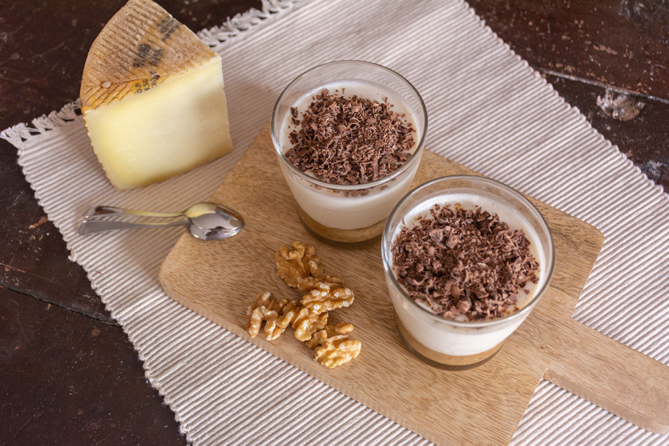 Vasitos de Crema de Queso semicurado Las Terceras D.O.P., con base de galleta
