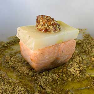 Bocado de Salmón asado con queso tierno El Becerril