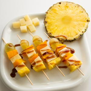 Fruit Brochetter with Las Terceras manchego cheese PDO