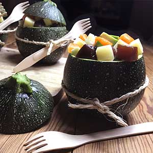 Individual salads of Las Terceras Manchego cheese and zucchini