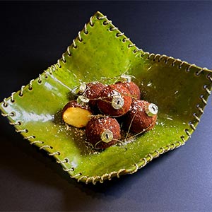 Entrante navideño de bolas de queso manchego Las Terceras D.O.P. recubierto de especias