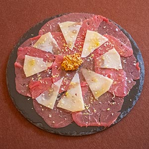Carpaccio de ternera y queso manchego curado artesano Las Terceras D.O.P.