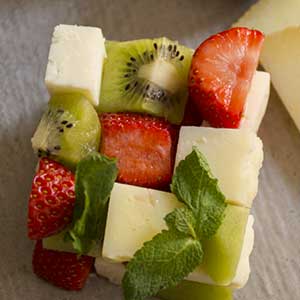 Cubo de Rubik de frutas y queso tierno de oveja El Becerril