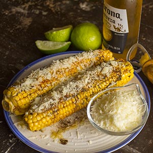Elotes mexicanos con Queso Manchego