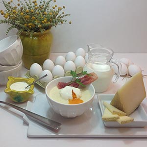 Puré de patata y queso manchego Las Terceras D.O.P. con huevos escalfados