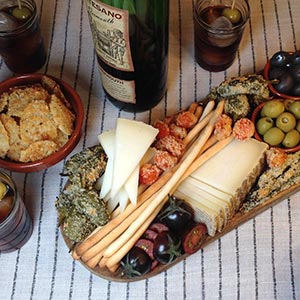 Verduras horneadas crujientes de queso manchego curado Las Terceras D.O.P.