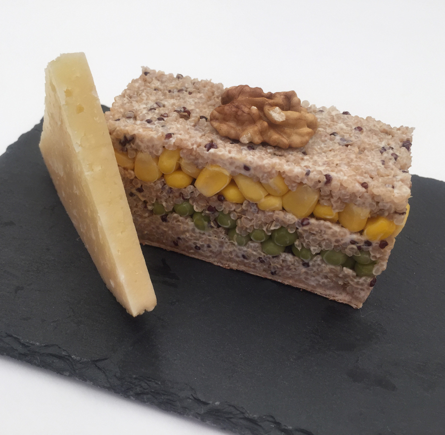 Pastel de quinoa y legumbres con Queso Manchego Artesano viejo Las Terceras