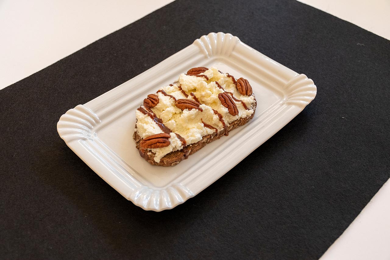 Tosta De Mousse De Queso Manchego Semicurado Las Terceras D.O.P.