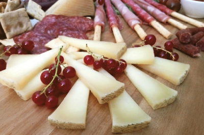 Queso manchego curado con frutos secos